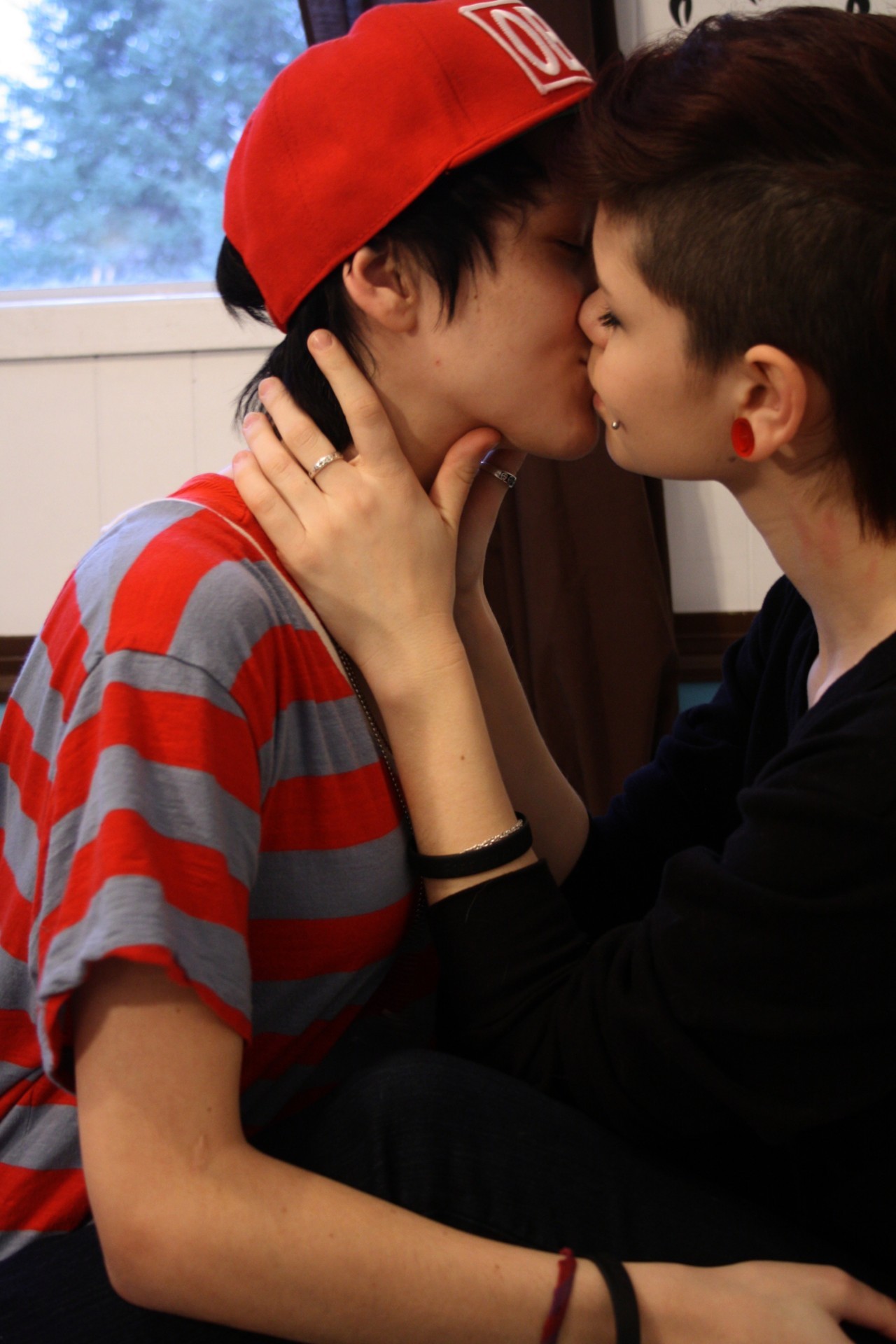 taste-of-harmony:  we are in love . 