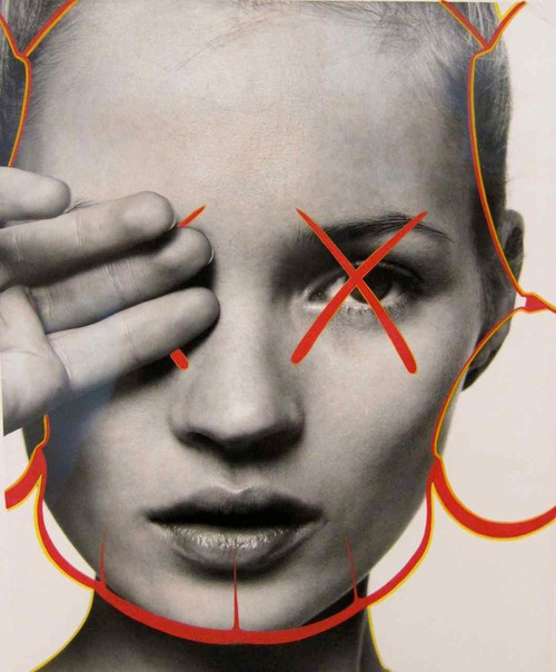 spottedhyenas:  Kate Moss 