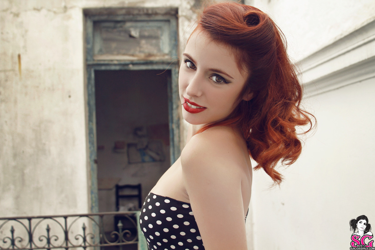amateursuicidegirls:  Tangerine - Fifties Love