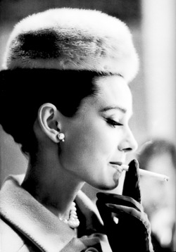 audreyandmarilyn:  Audrey Hepburn c.1960. 