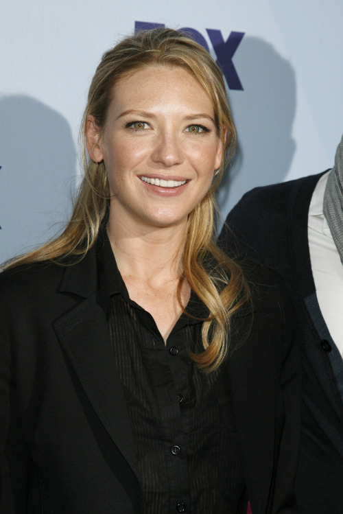 screamingdustspecks:  Beautiful People with Beautiful Freckles: Anna Torv  OKAY GUYS I THINK I’M DONE NOW