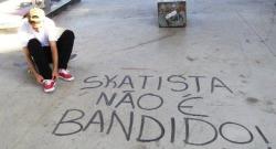  Quem tem preconceito contra skatistas , um FODA - SE bem grande ! 