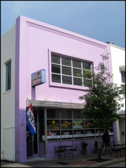 decoarchitecture:  West Palm Beach, Floridaby Wendy Darling Three examples of 1930s-1940s commercial on Clematis Street. 