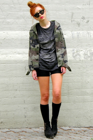 rotten-envy:  ☥ ☯ FOLLOW AND I’LL BUY YOU A UNICORN ☯ ☥