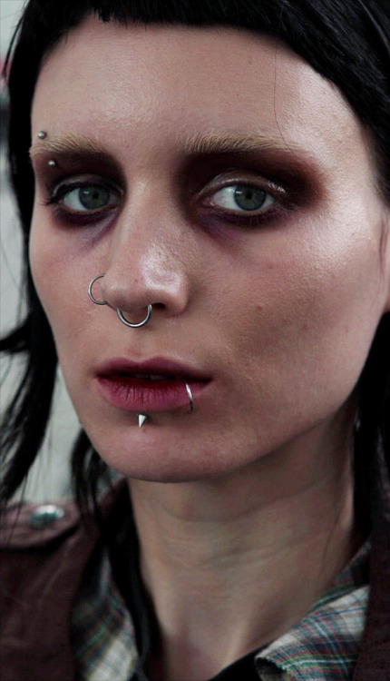 thatgreekgirl:thehighroller5:Rooney Mara’s early Lisbeth Salander look for The Girl with the Dragon 