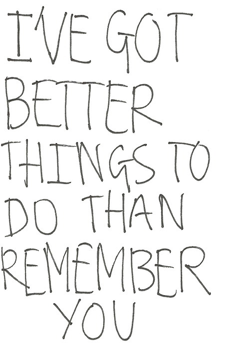 dontbelievehersmile:  black and white blog :) 
