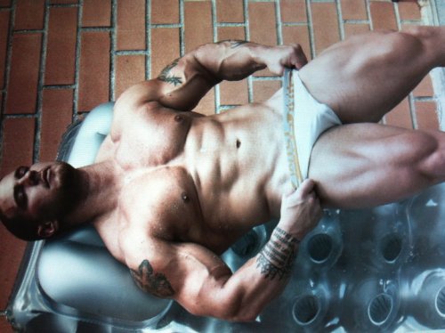 versforlyfe:  oxyparis:  Caleb Blanchard  