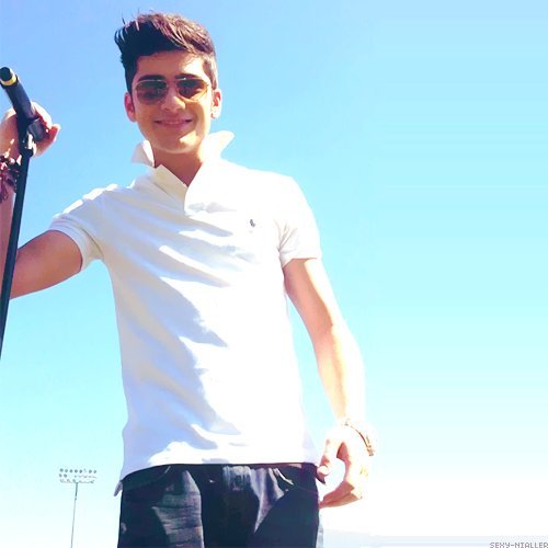 1dsexuallfrustrations:  Shower Time - Zayn (publish as mybabytarzan please? It’s a sideblog, so I can’t submit from it. :/ ) You open the door to your apartment and sigh happily. It was a long day at work and you thought you’d never get to leave.