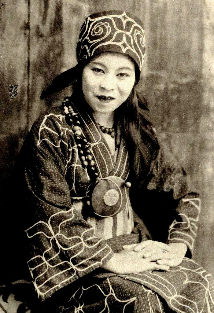 collective-history:
“ An Ainu woman, one of the indigenous people of northern Japan, in traditional garments, 1890s
”
Ainu, indigenous people of Hokkaido, Sakhalin, and the Kuril Islands who were culturally and physically distinct from their Japanese...