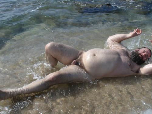 http://senioretgay2.tumblr.com/post/23848022749