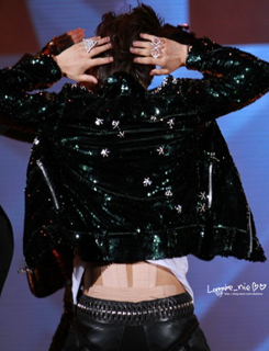 Kris-Luhan-Suho-Lover:  Lovejjang:   Kai’s Back~He Hurt His Waist  This Is Why