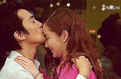 fuckyeah-kdramas:  “Mi Na, you’re heavy!” 