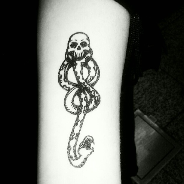 teafromastegosaurus:  Amber’s amazing arm &lt;3 (Taken with instagram) 
