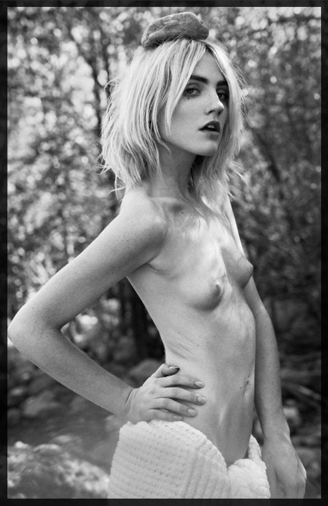 lovedtinytits:  The princess.  LovedTinyTits, because tiny tits are Heaven like 