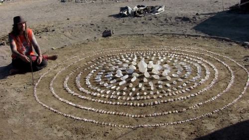 rad-moon:falconwings:dewdropzgarden:Himalayan Quartz Crystal Mandala at Pyramid Lake, Nevada, Sacred