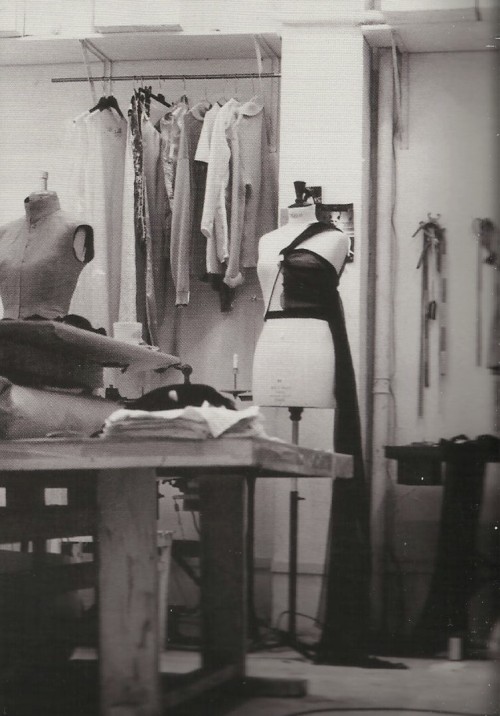 ankosv:maison martin margiela spring summer 1997 workshop