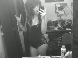 alexandraxg:  feel like beyonce in this leotard