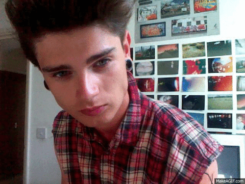 chrstphrmc:  eyebrowz yeahuhhhh 