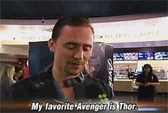 izurukamukura-blog:Chris Hemsworth and Tom Hiddleston for “Avengers: Superstars to Superheroes”