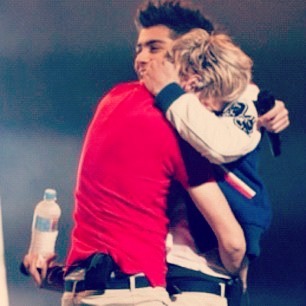 zaynmaliknavy:  1D Bromances | Ziall Moran
