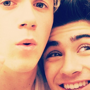 zaynmaliknavy:  1D Bromances | Ziall Moran