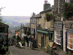 visitheworld:  The beautiful village of Haworth,