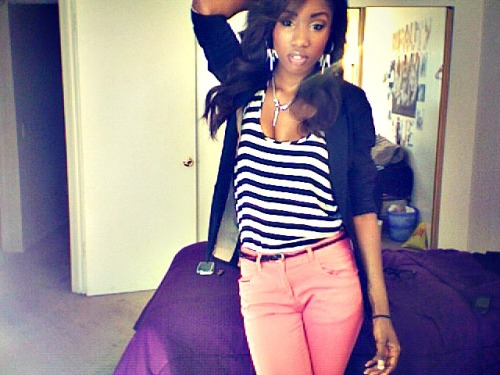 fuckyeahdarkgirls:  Follow me. :) http://iitsbrit.tumblr.com/