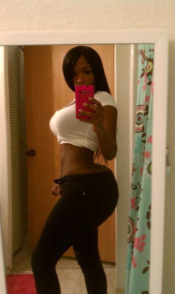 thats a lot of ass to have to try and hold onto when hitting it from the back.