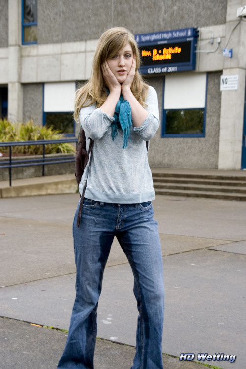 A schoolgirl had an embarrassing accident outside her school!