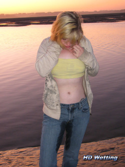 pantswettingisfun:  lookiemilkie:  A sexy photo taken on the beach.  Check out my own blog HERE 