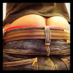 hotsouls:  haha my boyfriends tan ass (taken with instagram) 