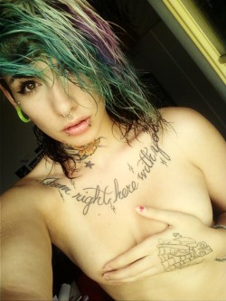 ofmiceandsin:  topless tuesday anyone? 