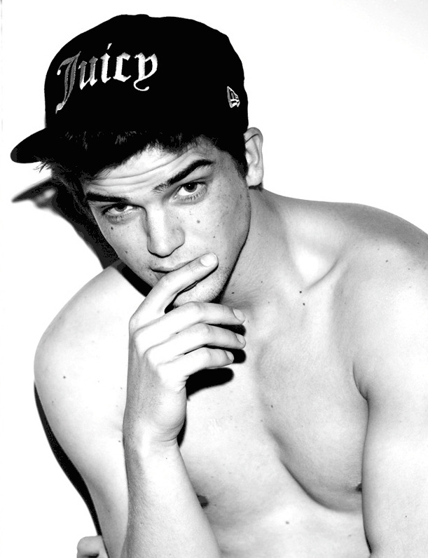 tobeatiger:  River Viiperi || Juicy Couture 