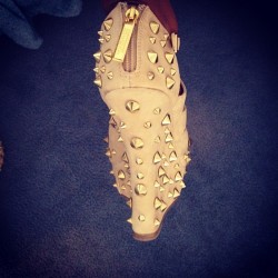 These shoessss I want them!!!!