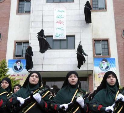 aamorfo:  sairobee:  wahnwitzig:  What’s that, article? http://digitalcommons.wcl.american.edu/cgi/viewcontent.cgi?article=1234&context=jgspl You say Iranian women are forced into submission by oppressive Muslim rule? You hold an Orientalist view