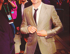 stylesharold: robert downey jr and his suits Note to self:  If you ever graduate to suits, remember RDJ’s taste in them.