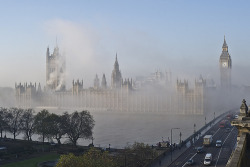 bluepueblo:  Foggy Morning, London, England