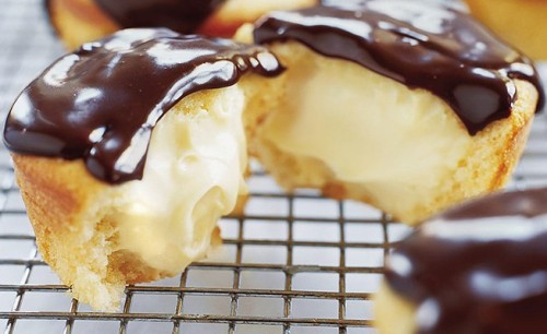  americastestkitchen: How To Make Boston Cream Cupcakes Boston cream pie meets the Hostess cupcake in this delectable sweet. Get the step-by-step instructions here. 