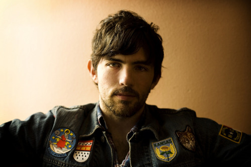 brolizabeth:  Scott Avett of The Avett Brothers.  He’s really fucking sexy.    ^^^^^DUH