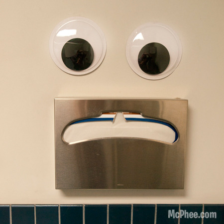 archiemcphee:  Giant Googly Eyes - Most adult photos