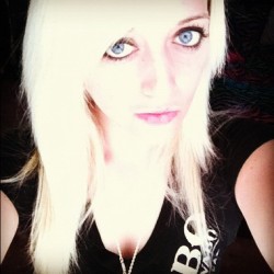 batgirl-lee:  #me #blueeyes #blonde  (Taken with instagram)  Love your eyes