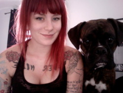 ri0tgrrl:  excuse my sleeplessness but my dogs cute ^_^  Ah!  This pup looks like my pup :)