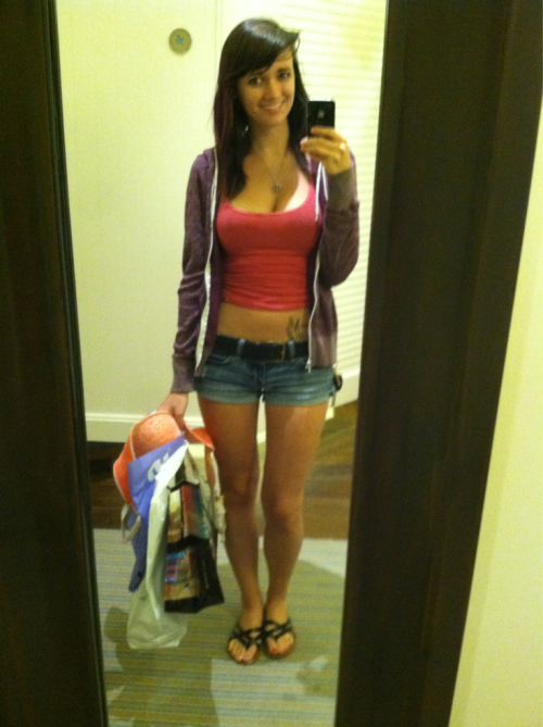 kimthezebra:  What I do when I’m sick, go shopping:)