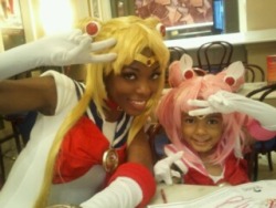 chainsawmascara:  groooveisintheheart:  literally-an-alpaca:  coagulatedcat:  yo-cosplayer:  I want this family to adopt me  probs one of the best sailor moon cosplays ive seen tbh. that chibi is darn cute omfg pinchesbabbycheeks  omg the sailor moonshe’s