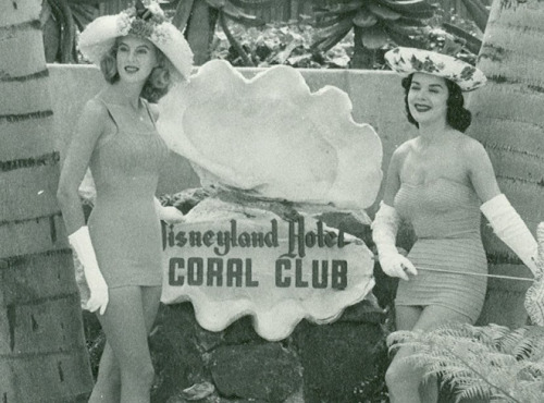 Pin-up Disneyland: Three Disneyland Hotel Coral Club.