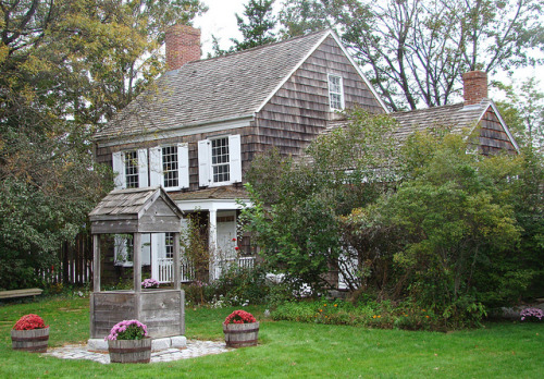 Walt Whitman Birthplace in West Hills, New York State - born today, 31 May 1819 (by ramalama_22).