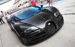 visualcocaine:  automotivated:  Bugatti Veyron Grand Sport Vitesse (by yang0302)  UNF 