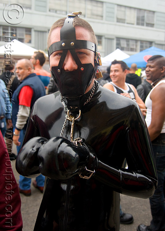 wntyrload:  nice rubber pup 