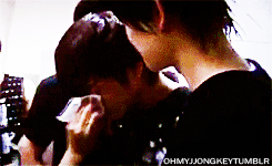 jongtaelala:  the members were always there for Jonghyun, especially Onew &amp;