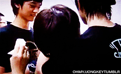 jongtaelala:  the members were always there for Jonghyun, especially Onew &amp;